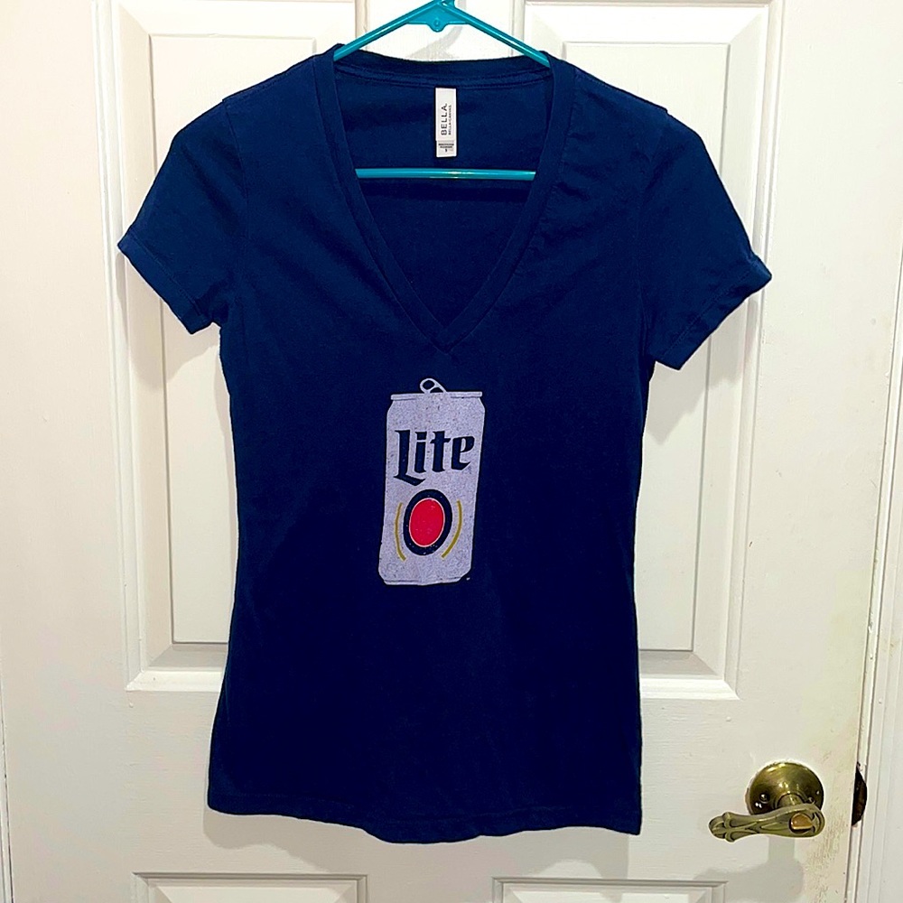 Super cute v-neck Miller Lite Short-sleeve Tee 🍺